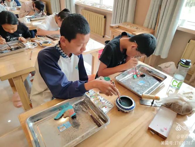 此次实践,孩子们以土地为书,以劳作为笔,书写了课堂外的成长篇章