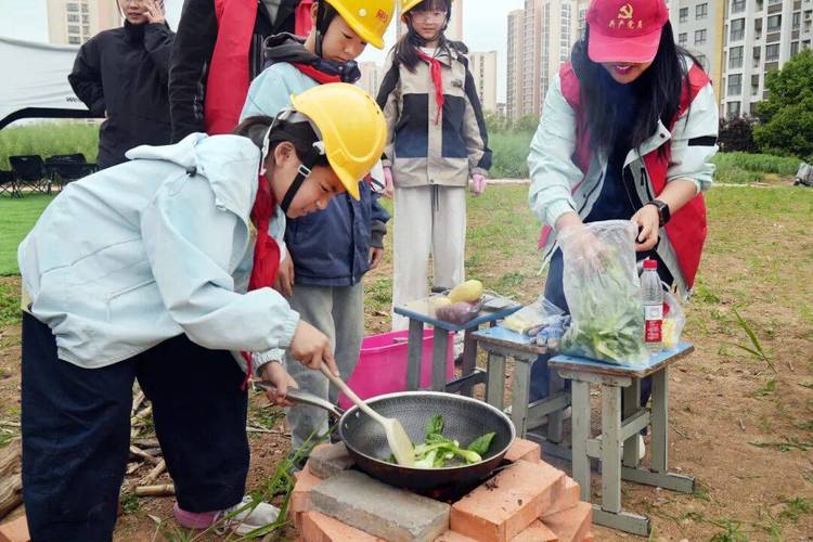 种养皆课堂 劳动育成长 种养皆课堂 劳动育成长